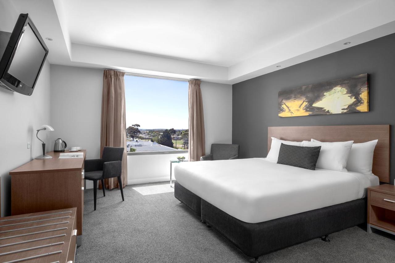 Mantra Melbourne Airport Hotell Exteriör bild